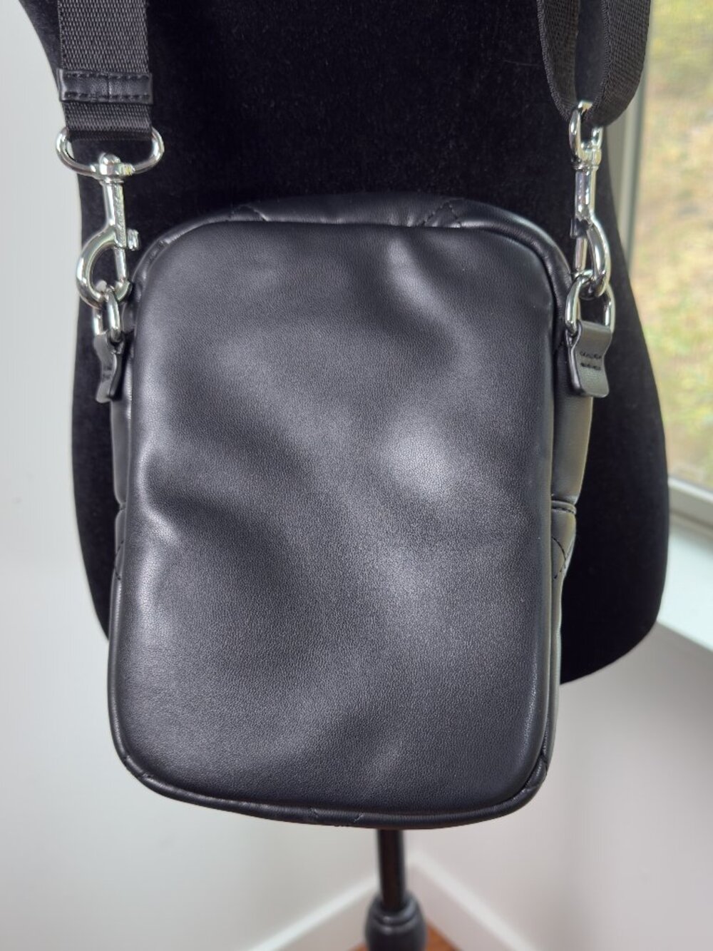 Marc Jacob Quilted Black Crossbody Bag - Picture 7 of 7